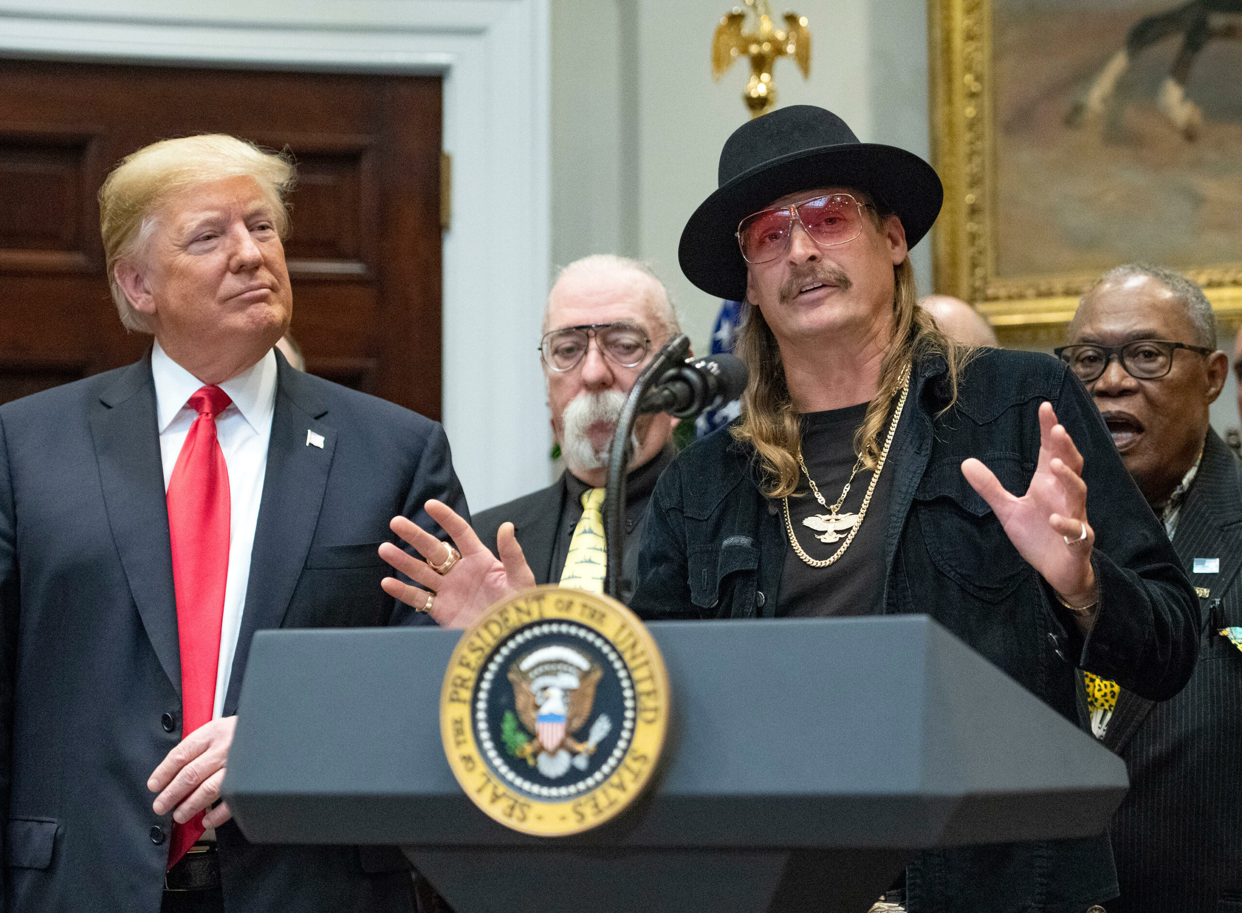 Kid Rock calls Trump 'Genius' over plan to eliminate taxes on tips