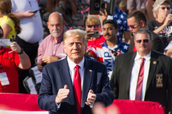 Trump Strikes As Desantis Appears Poised To Enter 2024 Race 9253